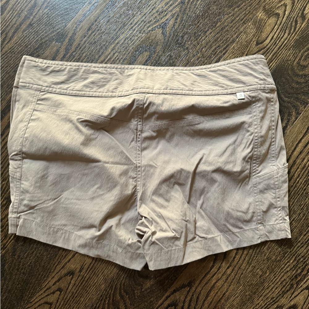 Merrel size 8 short shorts